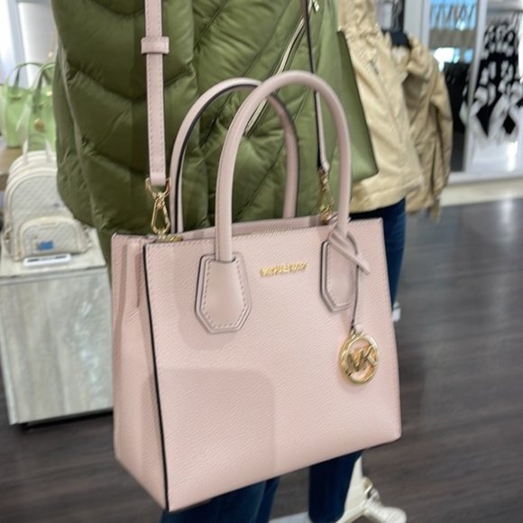 Michael Kors Mercer Medium Leather Messenger Powder Blush - Picture 9 of 16